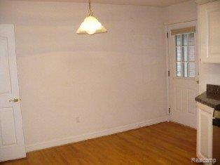1660 Normandy Road, Unit 9 Clawson, MI 48017 - Photo 7 of 9 BREAKFAST ROOM