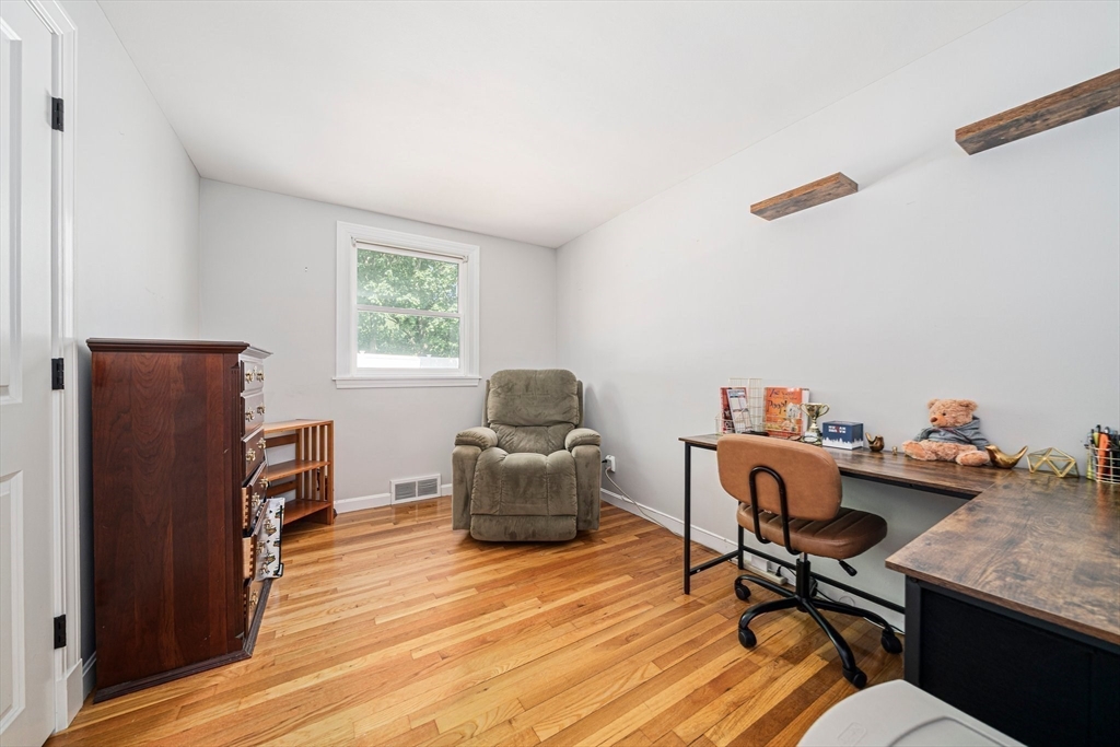 36 Huggins Road Rockland, MA 02370 - Photo 17 of 21 Gallery Image 17