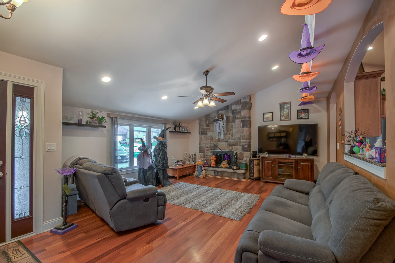 1605 South Regan Road New Lenox, IL 60451 - Photo 3 of 25