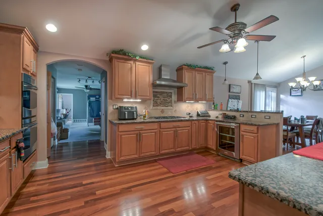 $459,900 | 1605 South Regan Road, New Lenox, IL 60451