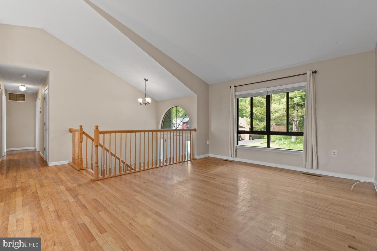 6937 Fox Chase Road New Market, MD 21774 - Photo 3 of 59 Gallery Image 3