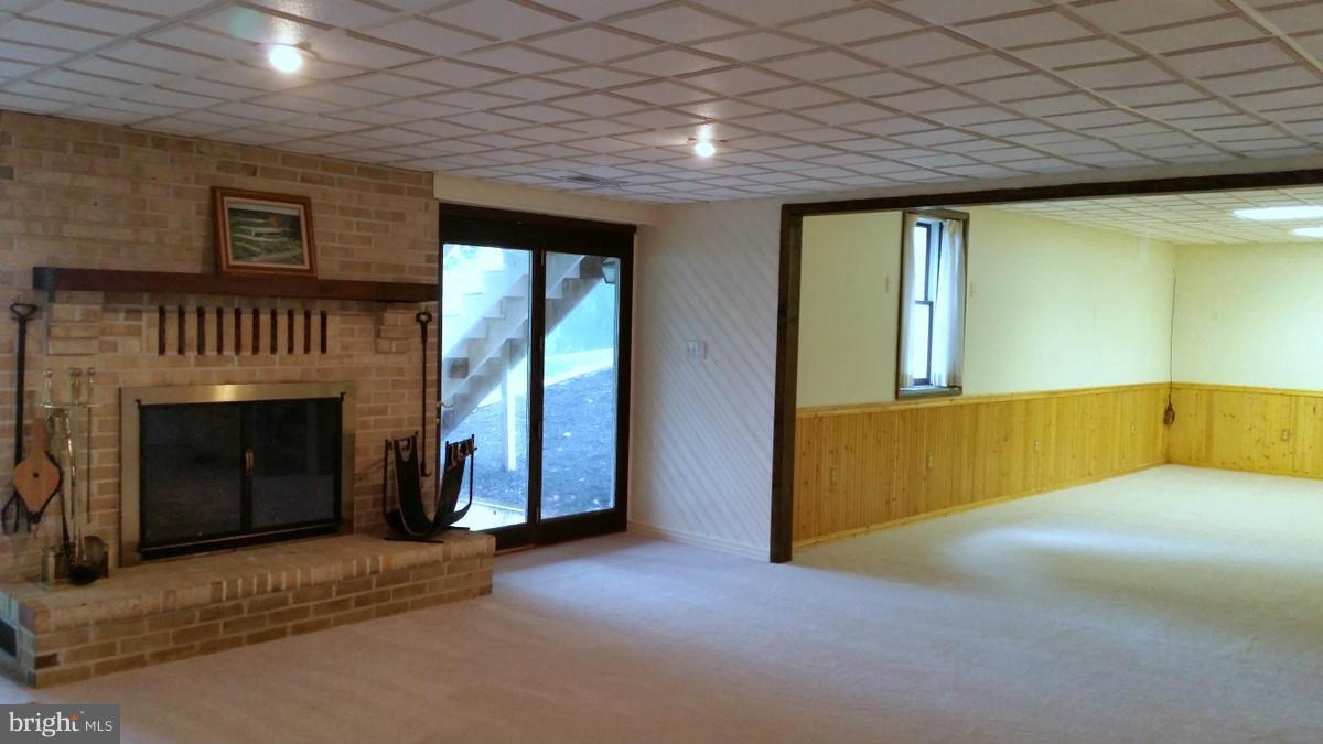 3370 Florence Road Woodbine, MD 21797 - Photo 19 of 29 Family Room