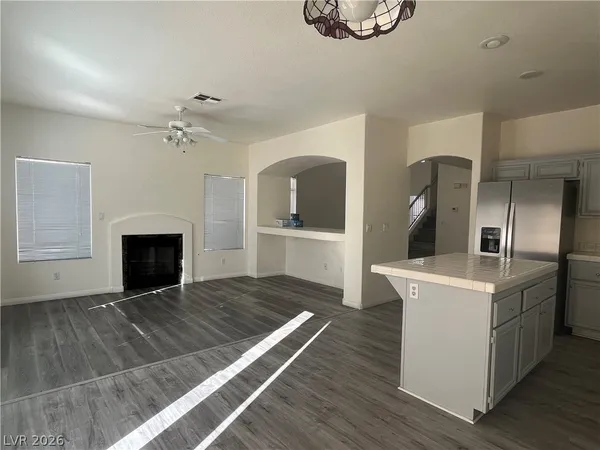 $2,200 | 7891 Delta Oak Court, Las Vegas, NV 89147