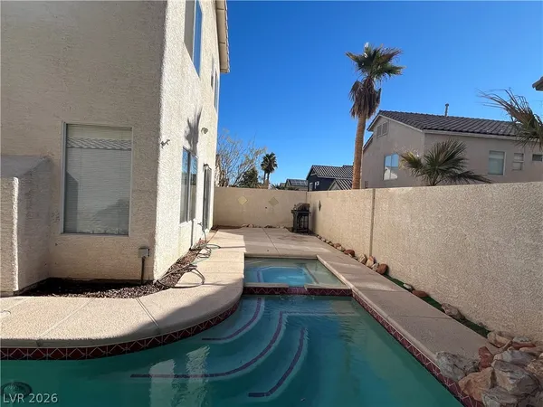 $2,200 | 7891 Delta Oak Court, Las Vegas, NV 89147