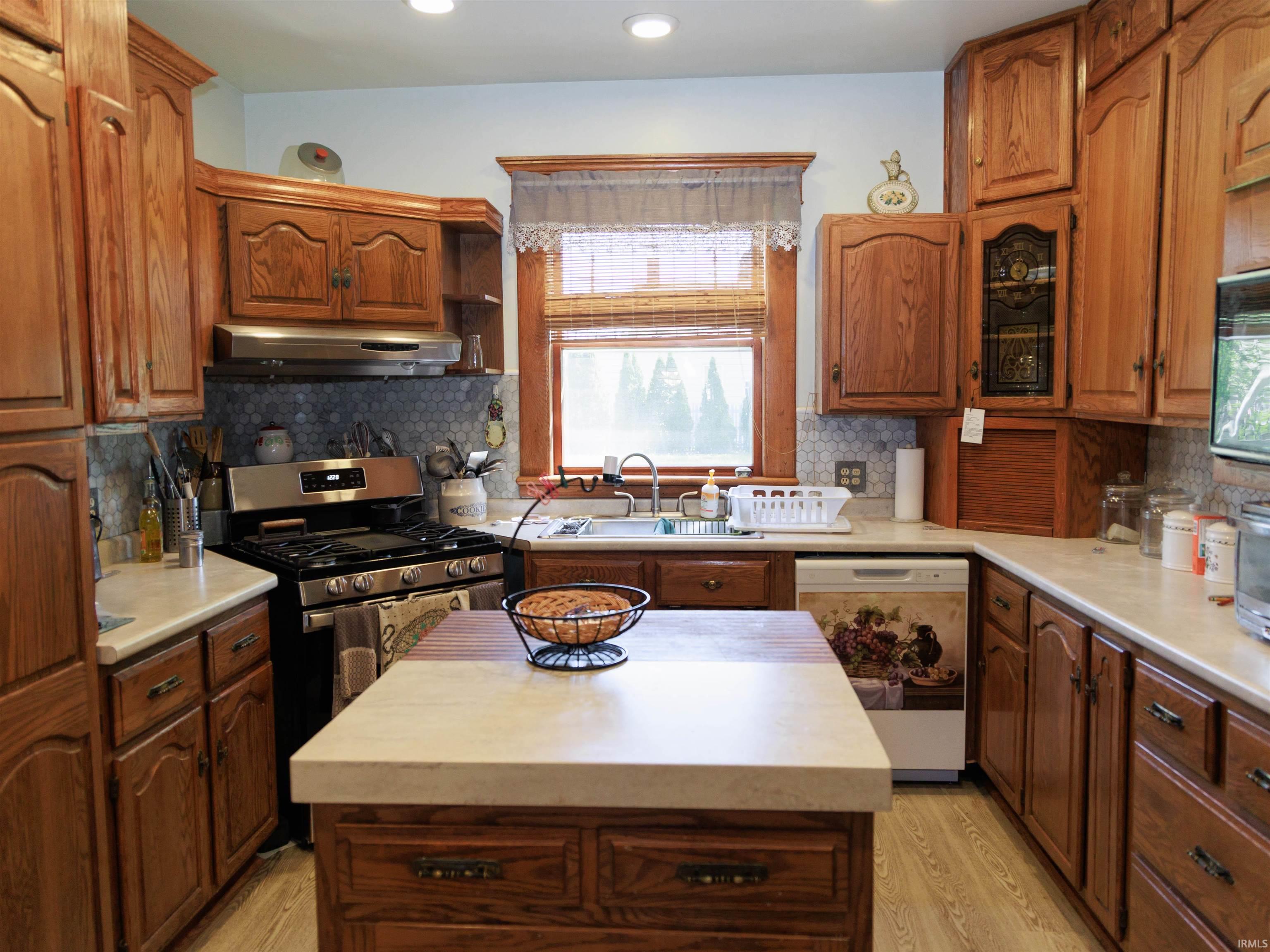 428 Bates Street Logansport, IN 46947 - Photo 13 of 36
