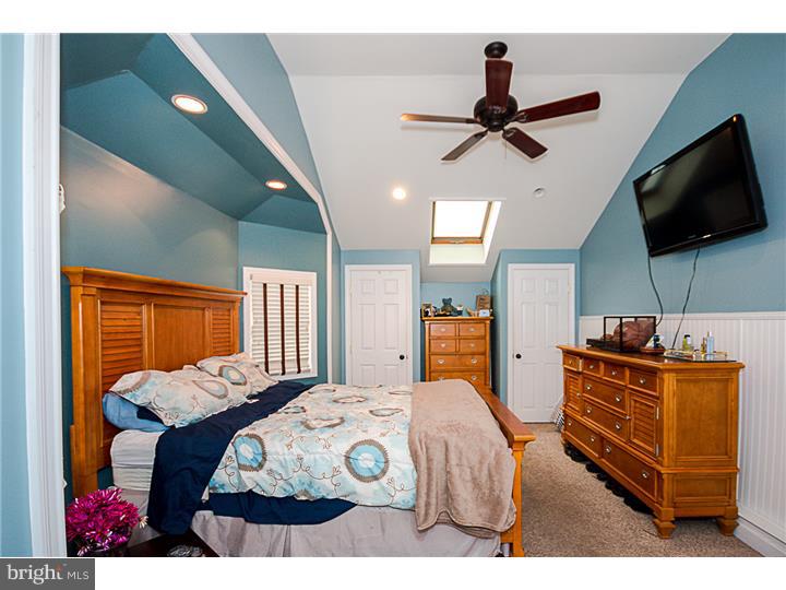 400 Crescent Road Hatboro, PA 19040 - Photo 14 of 23 Master Bedroom