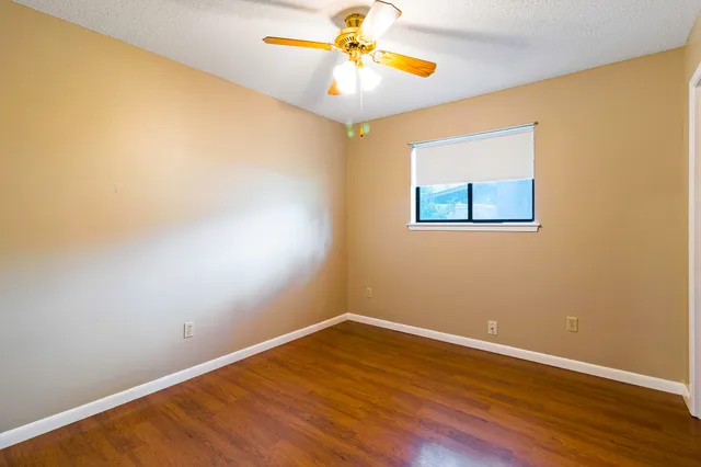 $240,000 | 108 West Viser Street, Madisonville, TX 77864