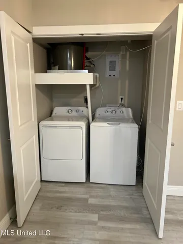 $1,300 | 902 Howard Avenue, Unit 6, Biloxi, MS 39530