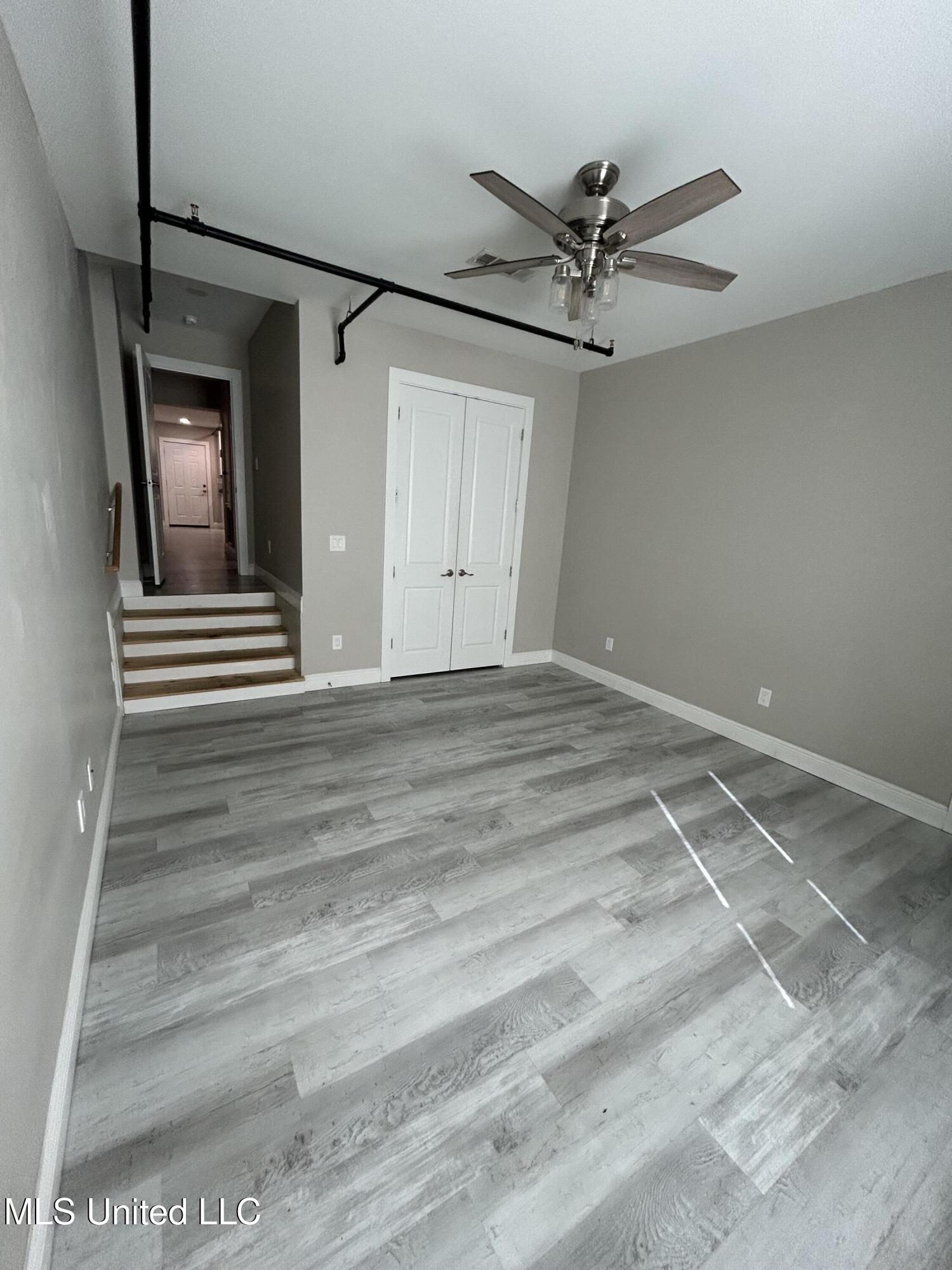 902 Howard Avenue, Unit 6 Biloxi, MS 39530 - Photo 6 of 8 IMG_2576