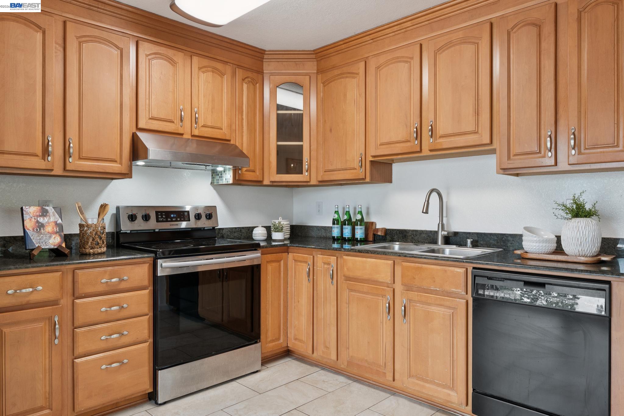 26 Raintree Court, Unit 30 Hayward, CA 94544 - Photo 19 of 65