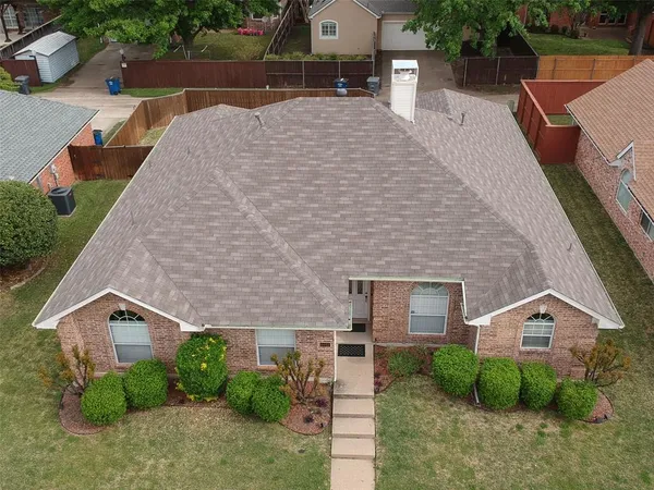 $2,800 | 6019 Mapleshade Lane, Dallas, TX 75252