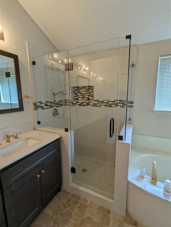 6019 Mapleshade Lane Dallas, TX 75252 - Photo 8 of 18 Primary bathroom