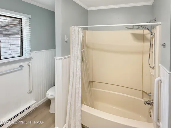 $2,850 | 308 Hemlock Lane, Stroudsburg, PA 18360