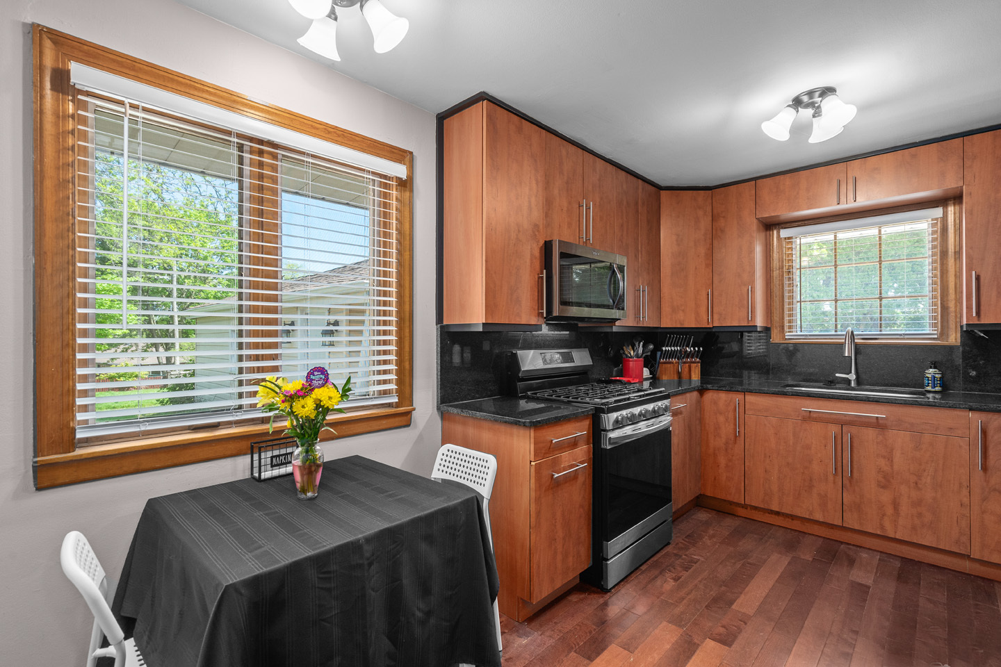 247 East Schick Road Bloomingdale, IL 60108 - Photo 12 of 26