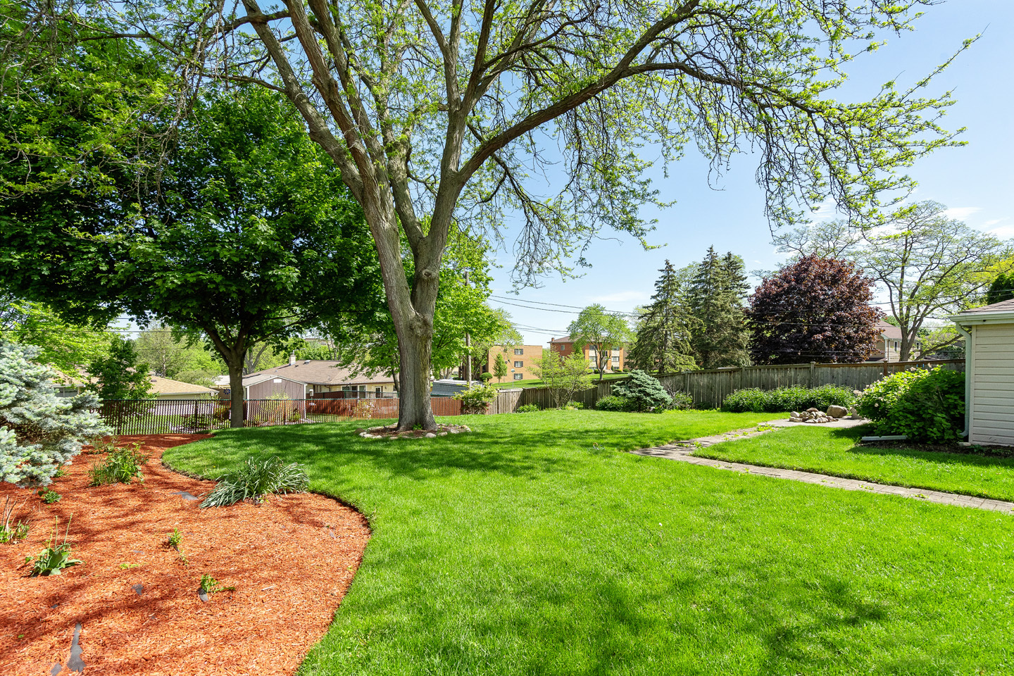 247 East Schick Road Bloomingdale, IL 60108 - Photo 3 of 26