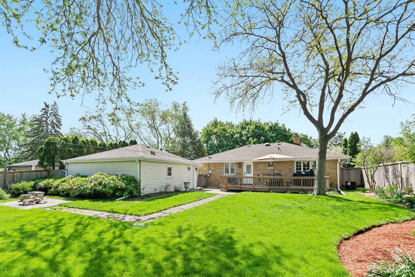247 East Schick Road Bloomingdale, IL 60108 - Photo 5 of 26