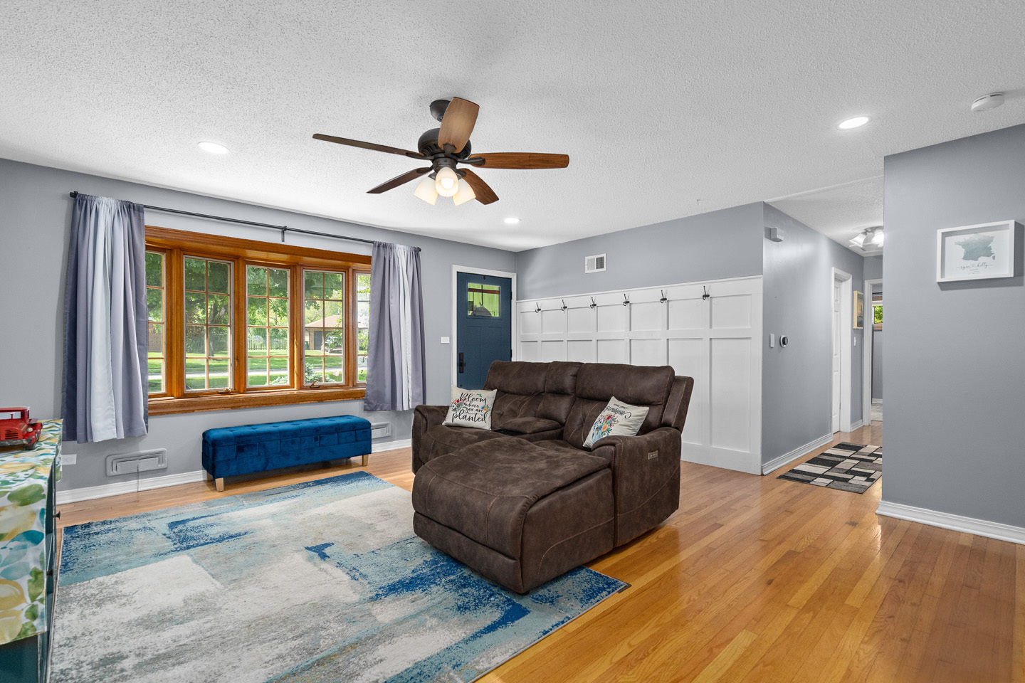 247 East Schick Road Bloomingdale, IL 60108 - Photo 9 of 26