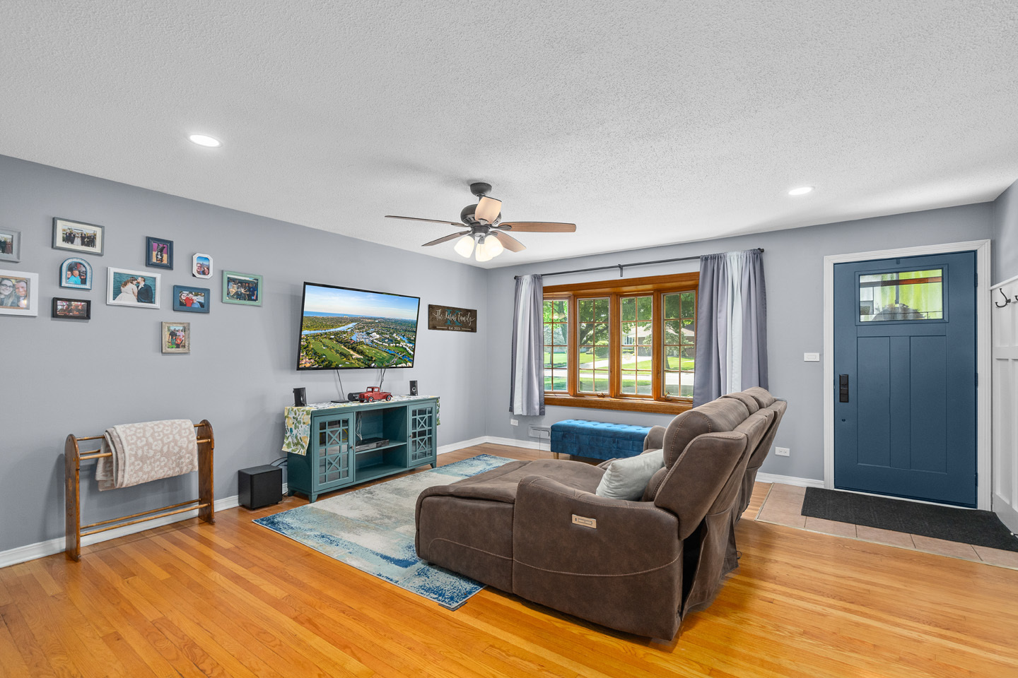 247 East Schick Road Bloomingdale, IL 60108 - Photo 10 of 26