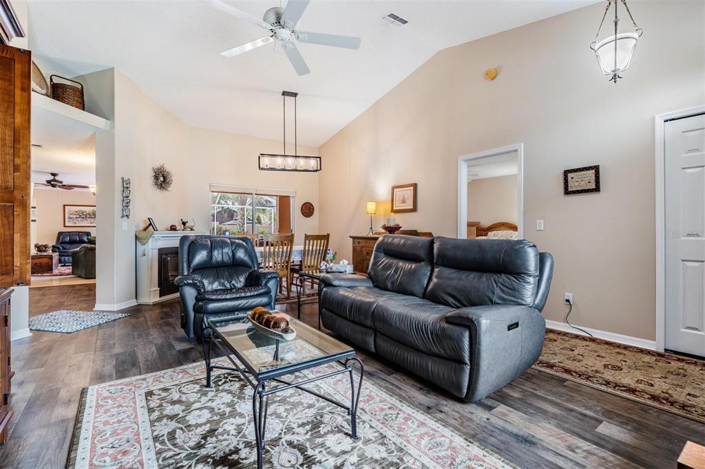6105 Country Ridge Lane New Port Richey, FL 34655 - Photo 14 of 50 Gallery Image 14