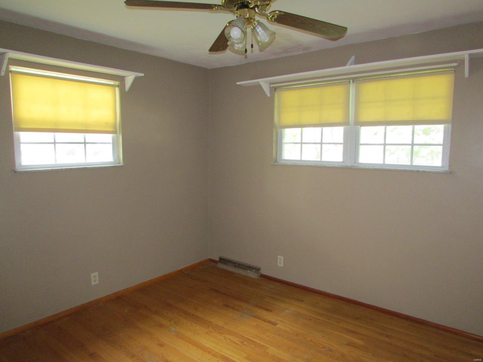 202 Doerr Street Roxana, IL 62084 - Photo 15 of 57