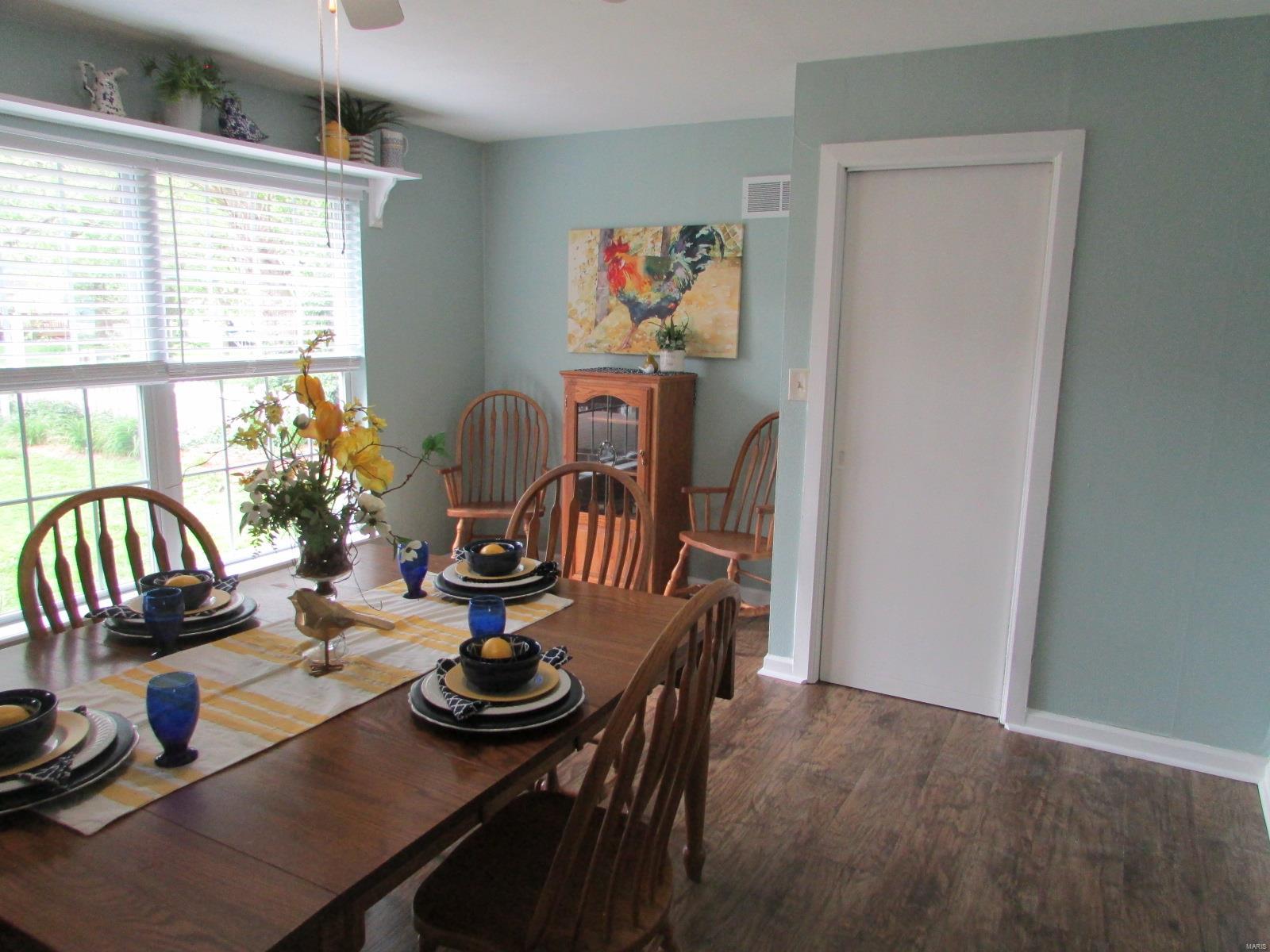 202 Doerr Street Roxana, IL 62084 - Photo 19 of 57