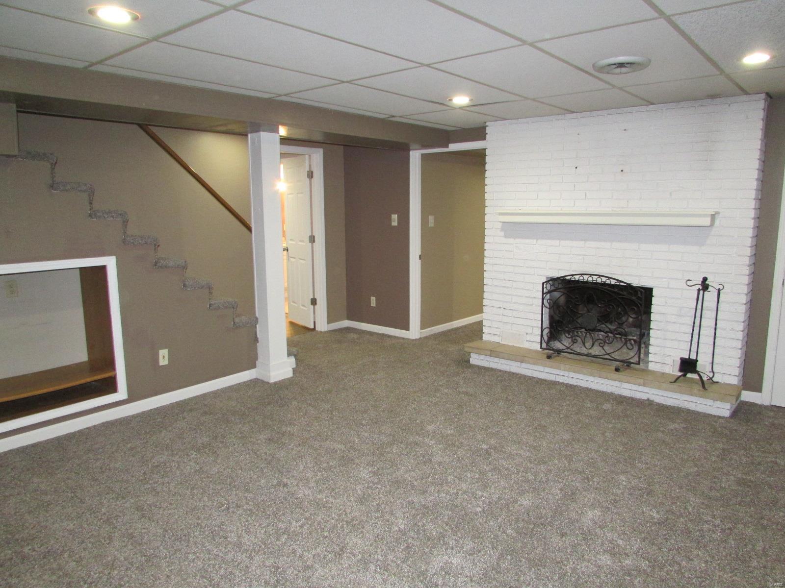 202 Doerr Street Roxana, IL 62084 - Photo 26 of 57