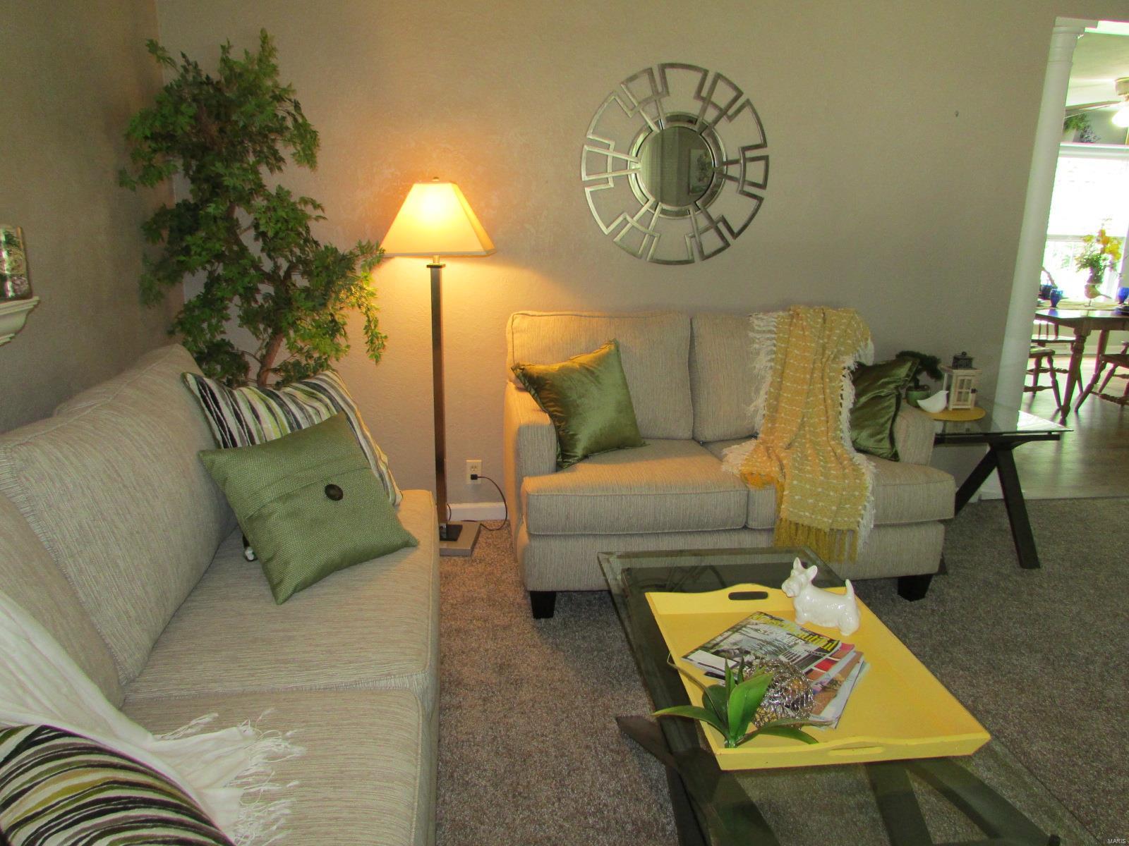 202 Doerr Street Roxana, IL 62084 - Photo 4 of 57