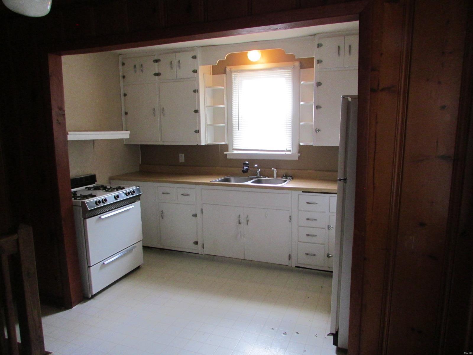 202 Doerr Street Roxana, IL 62084 - Photo 37 of 57