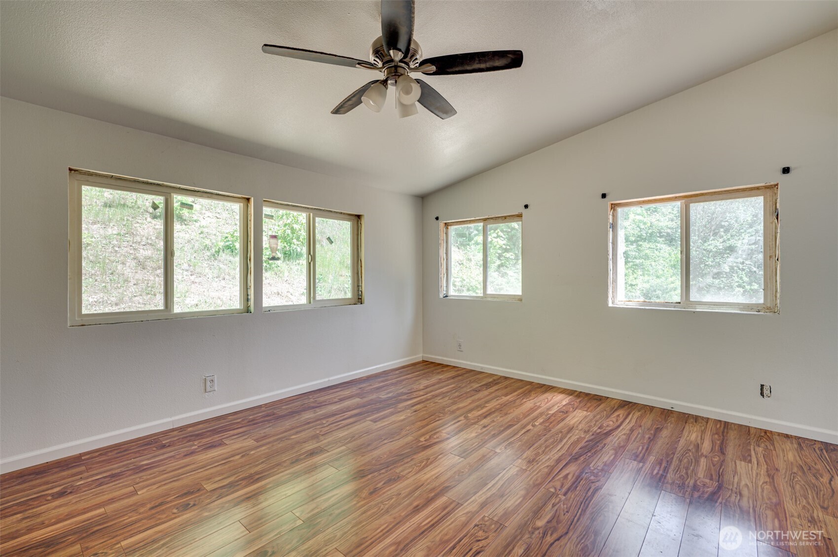 5530 Lewis River Road Ariel, WA 98603 - Photo 14 of 38 Gallery Image 14