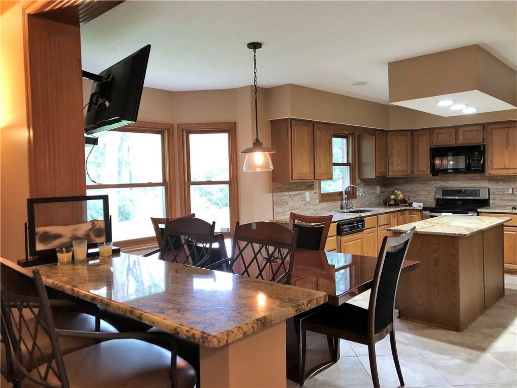 8920 Promontory Road Indianapolis, IN 46236 - Photo 6 of 29 Gallery Image 6