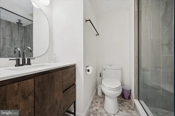 $1,950 | 604-36 South Washington Square, Unit 1806, Philadelphia, PA 19106