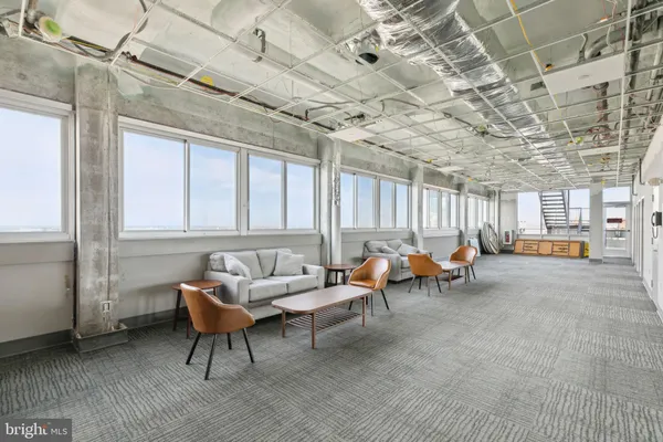 $1,950 | 604-36 South Washington Square, Unit 1806, Philadelphia, PA 19106