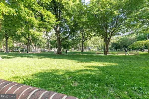 $1,950 | 604-36 South Washington Square, Unit 1806, Philadelphia, PA 19106