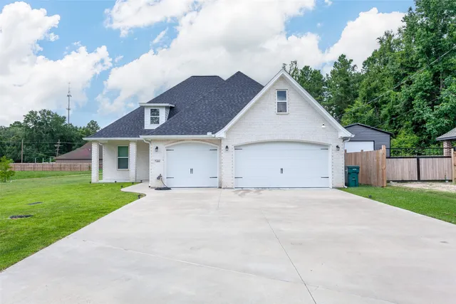 $332,000 | 7495 Broussard Road, Beaumont, TX 77713