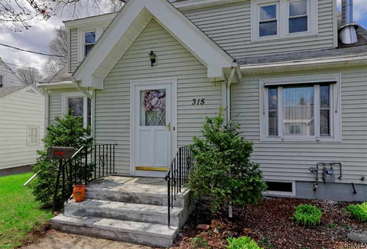 315 Sullivan Road Schenectady, NY 12304 - Photo 3 of 25 Photo 3