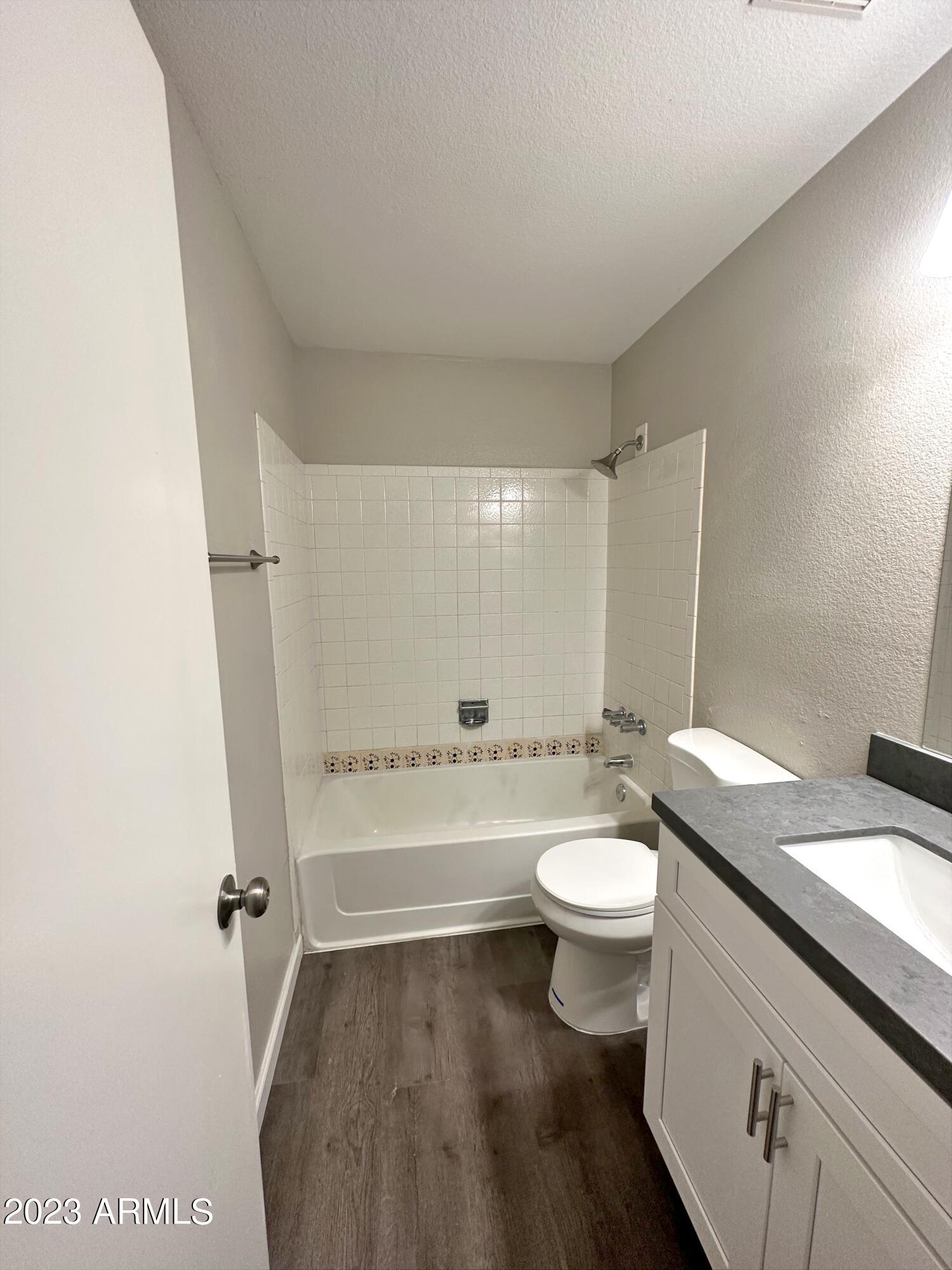 6711 West Osborn Road, Unit 117 Phoenix, AZ 85033 - Photo 8 of 17 Gorgeous Bathroom!