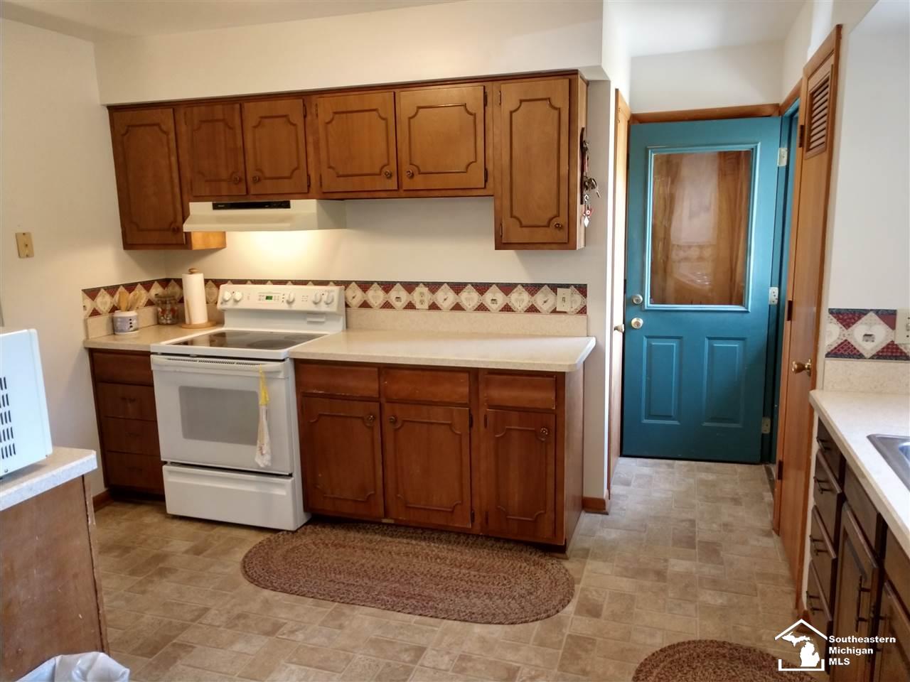 9 Ida Maybee Road Monroe, MI 48162 - Photo 7 of 18