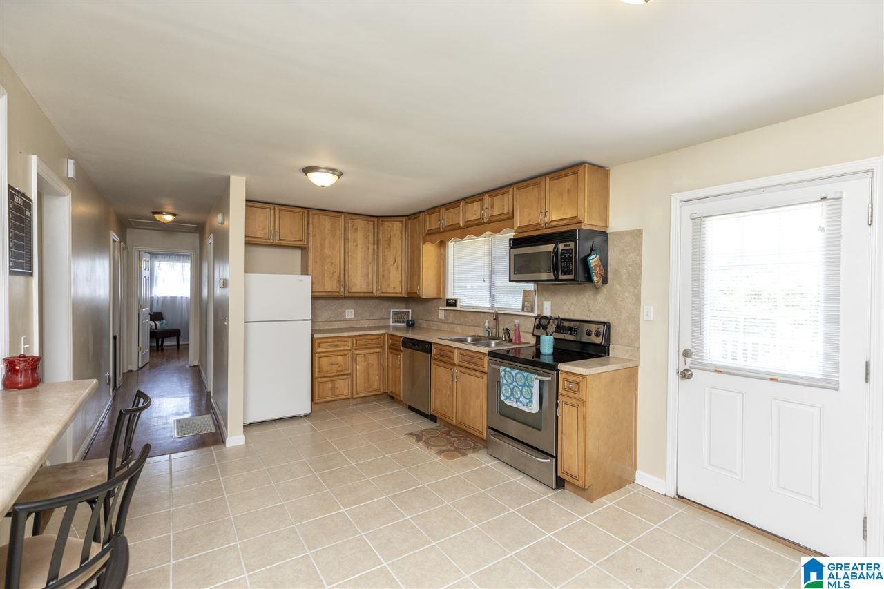 1818 Rock Springs Road Warrior, AL 35180 - Photo 21 of 28