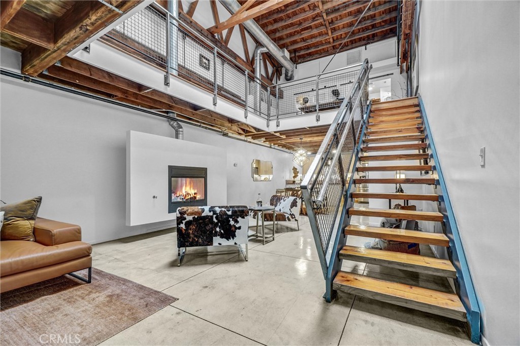 849 Pine Avenue, Unit C Long Beach, CA 90813 - Photo 6 of 63 a view of entryway with furniture