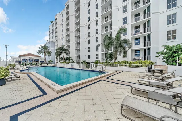 $499,990 | 255 Evernia Street, Unit 1421, West Palm Beach, FL 33401