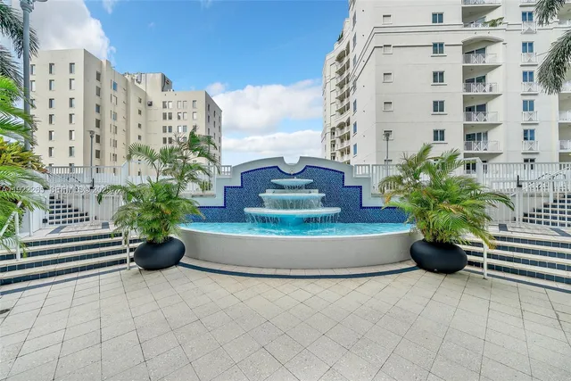 $499,990 | 255 Evernia Street, Unit 1421, West Palm Beach, FL 33401