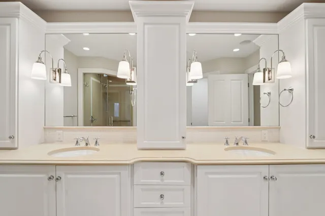 $615,000 | N14-w30154 High Ridge Road, Delafield, WI 53072