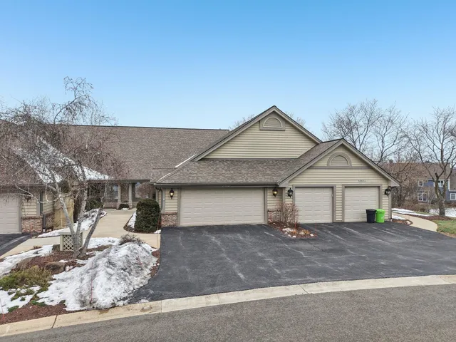 $615,000 | N14-w30154 High Ridge Road, Delafield, WI 53072