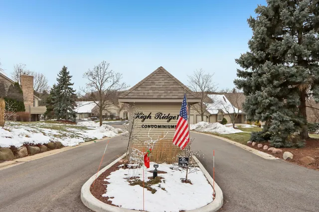 $615,000 | N14-w30154 High Ridge Road, Delafield, WI 53072