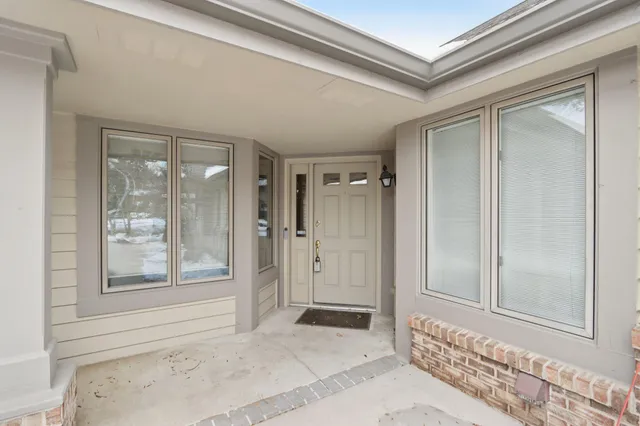 $615,000 | N14-w30154 High Ridge Road, Delafield, WI 53072