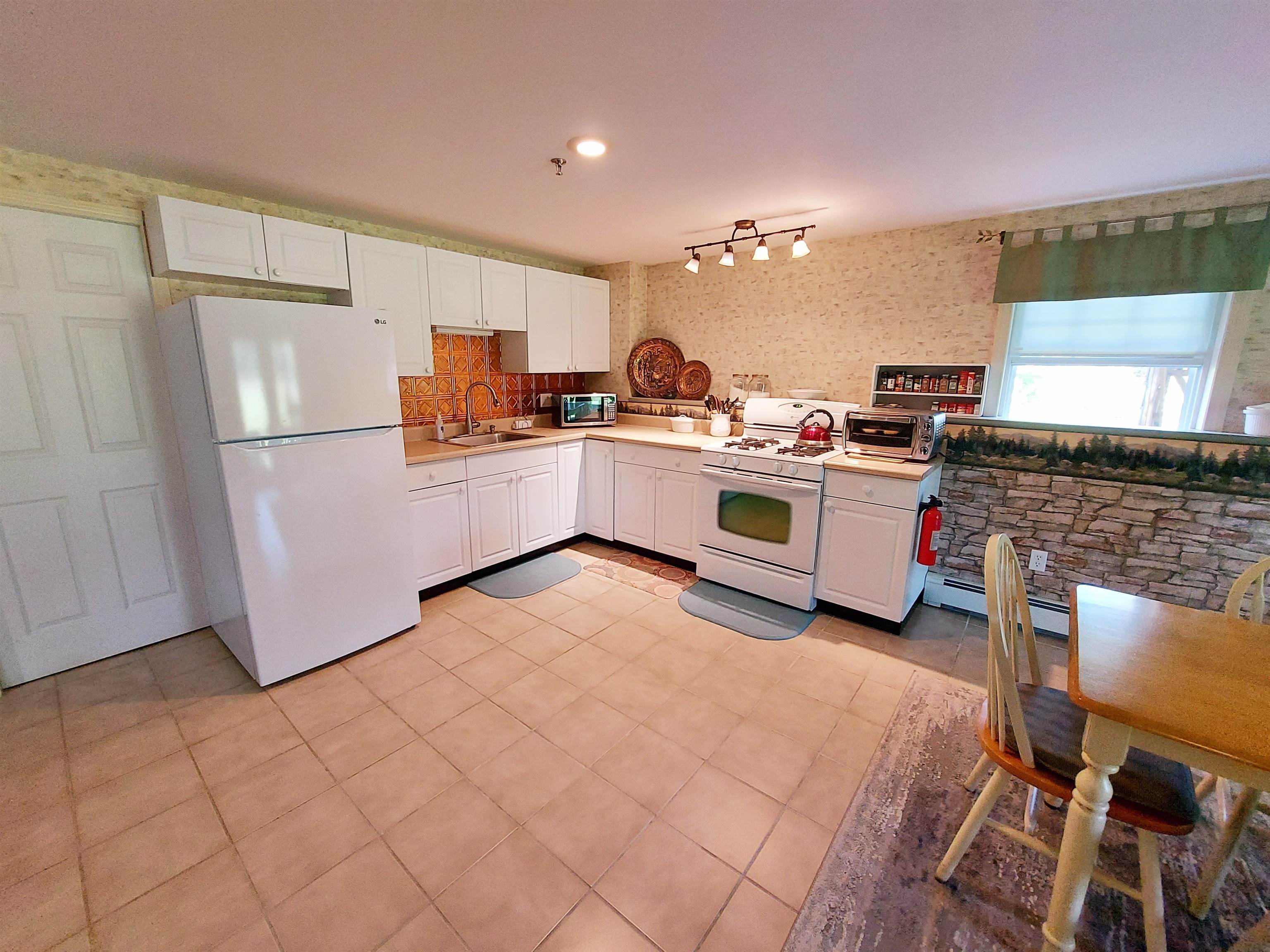 442 Blaney Road Bethlehem, NH 03574 - Photo 31 of 40 Gallery Image 31