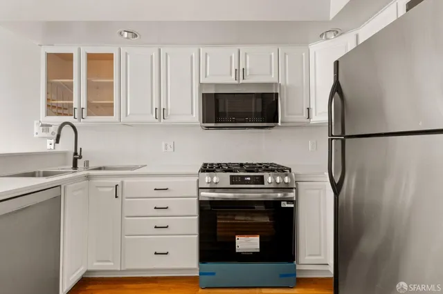 $1,199,000 | 2090 Fell Street, San Francisco, CA 94117