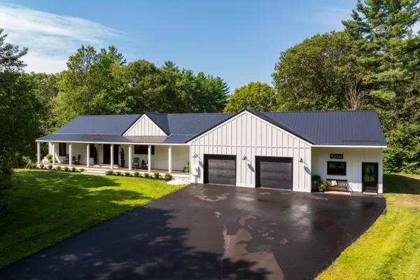 $1,599,900 | 10 Lewis Road, Kittery, ME 03904