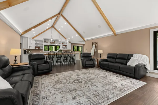 $1,550,000 | 10 Lewis Road, Kittery, ME 03904