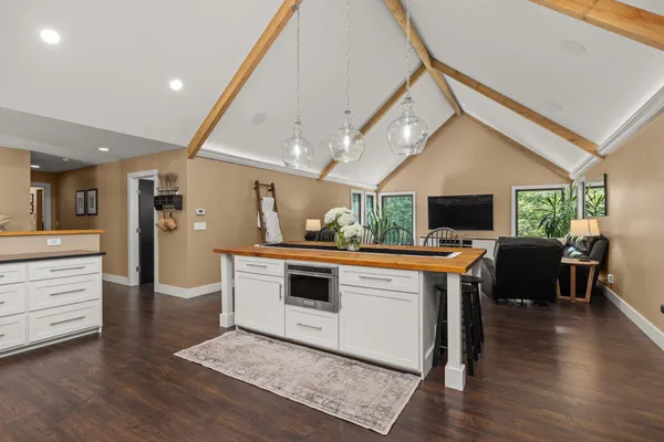 $1,599,900 | 10 Lewis Road, Kittery, ME 03904